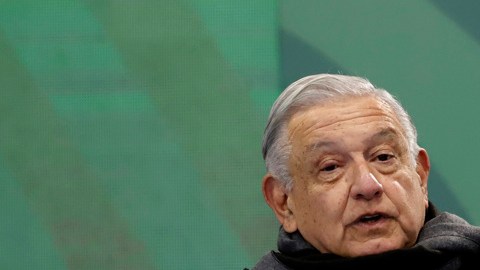 AMLO desestima la “Marcha por nuestra democracia” y dice que asistieron los beneficiados por la corrupción