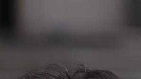 GRAFCAT124. BARCELONA, 22/02/2024.- La abogada del exfutbolista Dani Alves, Inés Guardiola, atiende a los medios de comunicación a su salida de la Audiencia de Barcelona donde Alves ha sido citado este jueves para comunicarle la sentencia del juicio por agresión sexual que celebró contra él hace dos semanas, acusado de violar a una joven en el baño de una discoteca, por lo que ha sido condenado a 4 años y medio de cárcel. EFE/Alejandro García