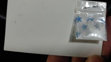 Traficante detenido en Canadá por entregar tarjetas de presentación con "muestras gratuitas" de cocaína