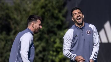 El argentino Lionel Messi y el uruguayo Luis Suárez durante el entrenamiento del Inter Miami de este martes.