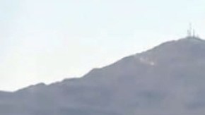 Soldados hutíes operando drones en una zona remota en las afueras de Saná, Yemen.