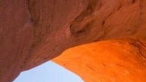 Este lugar tiene una temperatura extrema de 40°C, que solo se ve aliviada por la sombra del cañón.