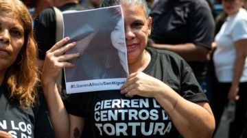 Defensores de derechos humanos piden por la liberación de la activista Rocío San Miguel.