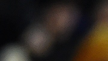 Pep Guardiola dándole indicaciones al delantero noruego Erling Haaland durante un partido de esta temporada.