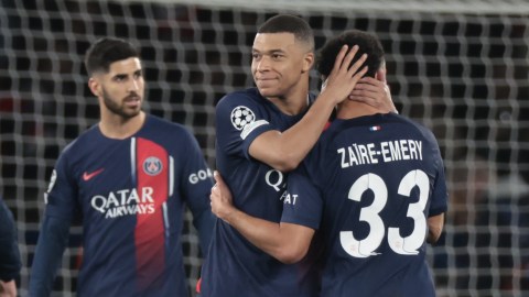 De acuerdo con la prensa francesa Kylian Mbappé le comunicó el martes al PSG su decisión de marcharse del equipo al final de temporada.