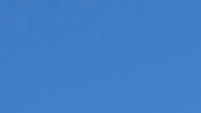 La congresista Linda Sánchez en campaña por el nuevo distrito congresional de Los Ángeles.