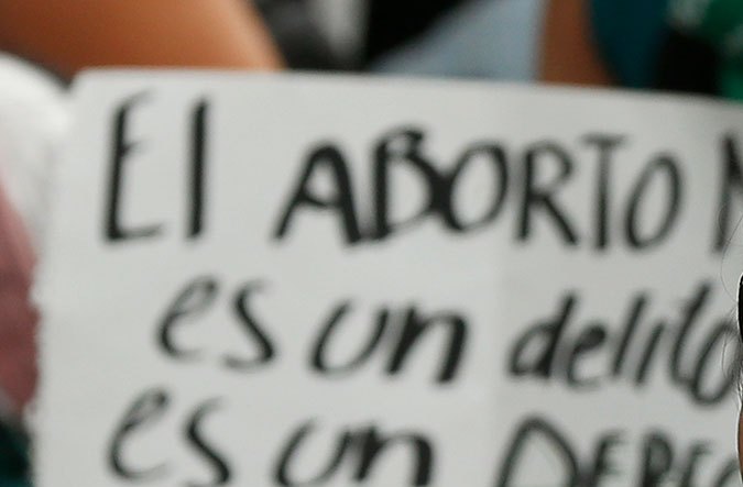Congresistas demócratas recriminan a republicaos que votaron con gestación IVF y derecho al aborto
