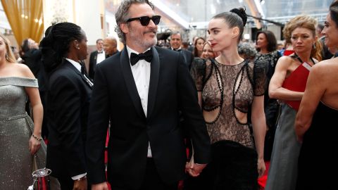 Rooney Mara y Joaquin Phoenix su esperan su segundo hijo juntos