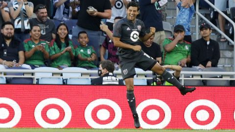 Carlos Vela le marcó un gol al conjunto de la Liga MX en la edición anterior.