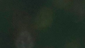 Empleados recogen y procesan boletas de voto por correo para las elecciones de 2022 en el Departamento de Elecciones del condado de Miami-Dade..