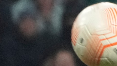 El neerlandés Javairo Dilrosun tendrá que pelear la titularidad en el América con Alejandro Zendejas y Diego Valdés. Foto/Czarek Sokolowski).