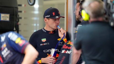 El tricampeón mundial de la F1, el neerlandés Max Verstappen, fue el primero en subirse al nuevo RB20.