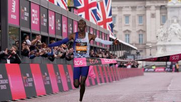 Durante el 2023 el atleta keniano Kelvin Kiptum se había coronado en el Maratón de Londres y luego en el de Chicago.