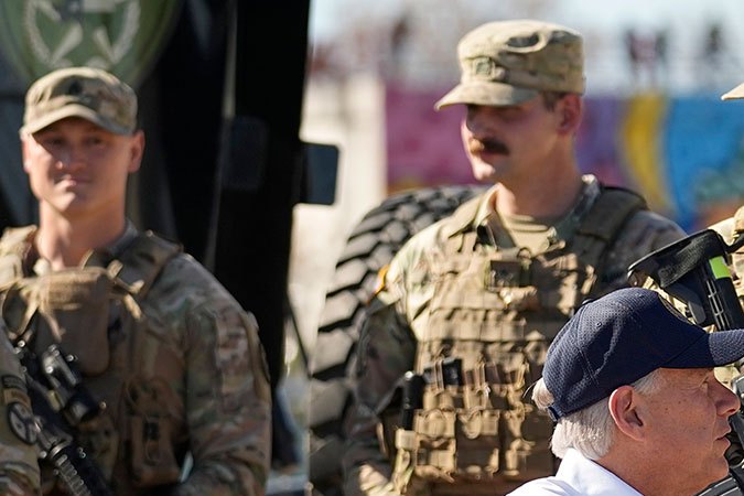 AMLO califica de “politiquería” el campamento militar de Texas colocado en la frontera