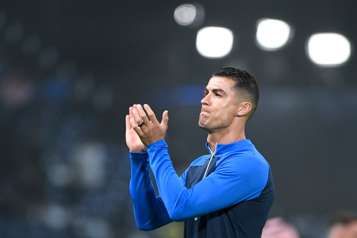 Cristiano Ronaldo convierte en victoria del Al Nassr y celebra con gesto cuando gritan por Messi