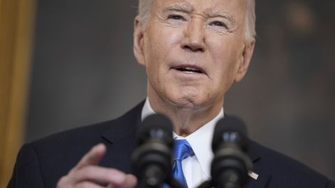 La campaña del presidente Biden reconoce que no puede dar el voto latino por sentado.