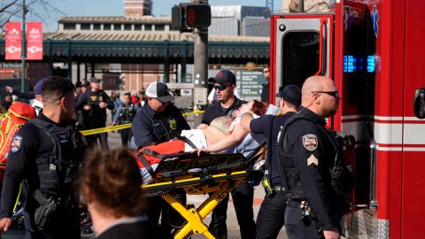 ¿Qué provocó el tiroteo en el desfile del Super Bowl en Kansas City?