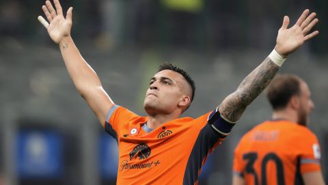 Inter Milan's Lautaro Martinez celebrates after scoring his side's second goal during the Serie A soccer match between Inter Milan and Salernitana at the San Siro stadium in Milan, Italy, Friday, Feb.16, 2023. (AP Photo/Luca Bruno)