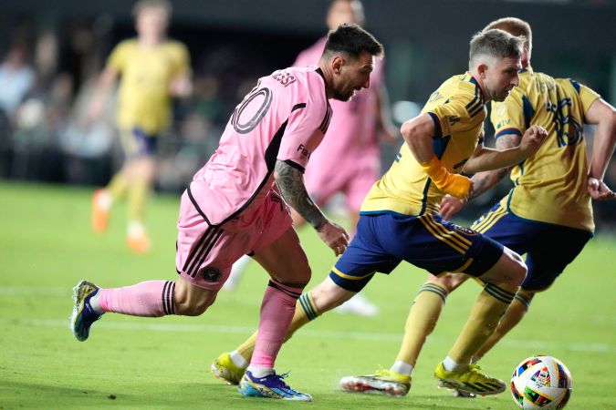 Lionel Messi durante el partido que ganó el Inter Miami ante el Real Salt Lake que abrió el telón de la temporada 2024 de la Major League Soccer.