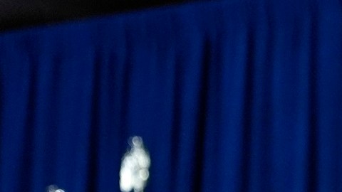 El expresidente Trump acumula deudas por castigos en tribunales.