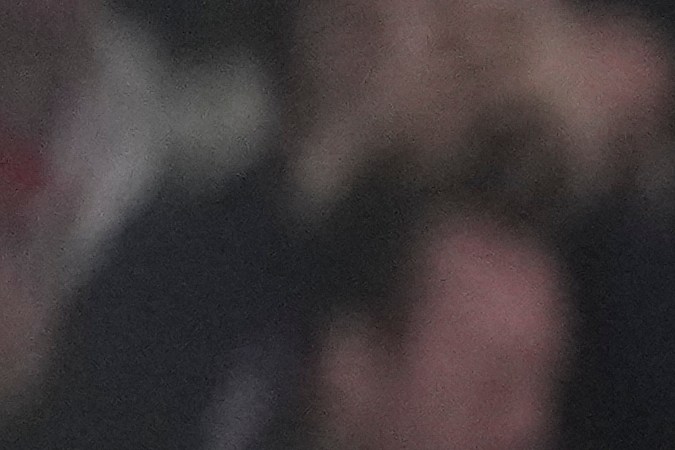 Los jugadores del Real Madrid alzando en brazos a Luka Modric luego de anotar el gol decisivo en la victoria contra el Sevilla ante un Santiago Bernabéu que demostró su cariño por el croata.