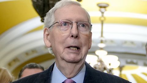 El líder republicano Mitch McConnel se retirará del Senado en noviembre.