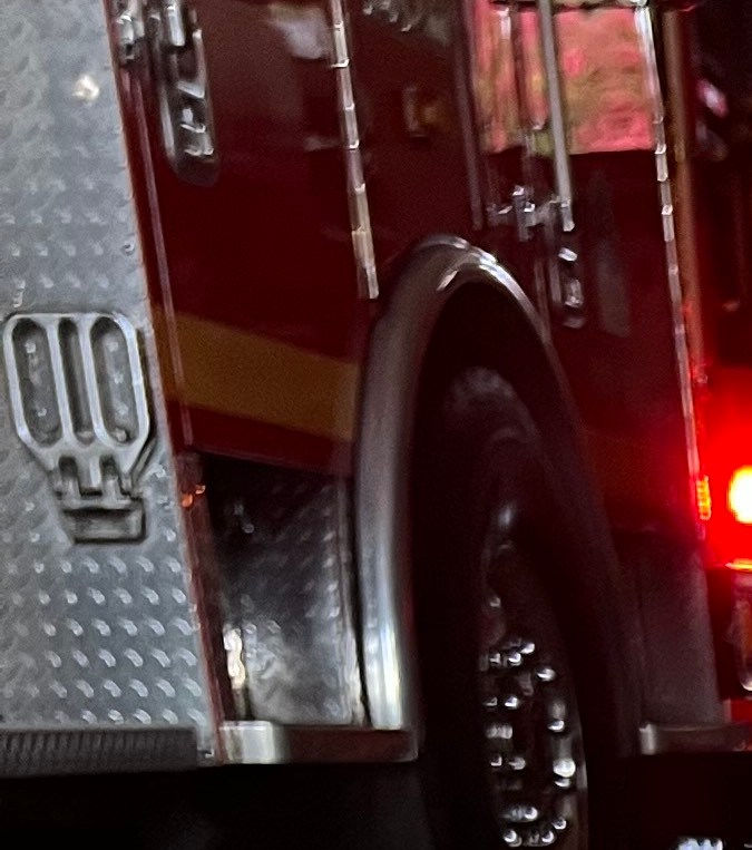 El uniforme que usa la bombera del condado de Los Ángeles, Alexis Aguirre. (Cortesía Alexis Aguirrre)