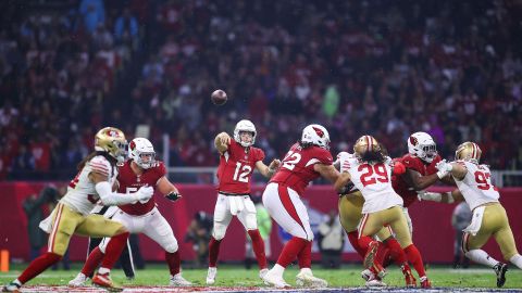 Ciudad de México, 21 de noviembre de 2022. Colt McCoy, durante el partido de la semana 11 de la temporada regular de la NFL entre los San Francisco 49ers y los Arizona Cardinals, celebrado en el Estadio Azteca. Foto: Imago7/ Eloisa Sánchez