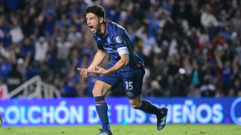 El uruguayo Ignacio Rivero sufrió la pérdida de su señora madre y eso al parecer le impedirá jugar contra Atlético de San Luis. Foto: Pablo Ramírez.