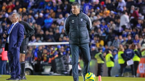 Ciudad de México a 17 de febrero de 2024. Robert Siboldi, durante el partido correspondiente a la jornada 7 del torneo Clausura 2024 de la Liga BBVA MX, entre la Máquina Celeste del Cruz Azul y los Tigres de la UANL, realizado en el estadio Ciudad de los Deportes. Foto: Imago7/ Manlio Contreras