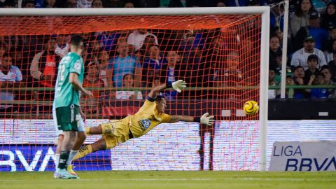 León, Guanajuato. 21 de febrero de 2024. , durante el partido correspondiente a la jornada 9 del torneo Clausura 2023 de la Liga BBVA MX, entre los esmeraldas del León y la máquina celeste del Cruz Azul, disputado en el estadio León. Foto: Imago7/Sebastian Laureano Miranda