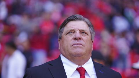 Toluca, Estado de México a 25 de febrero de 2024. Miguel Herrera "Piojo", Director Técnico, durante el partido correspondiente a la jornada 8 de torneo Clausura 2024 de la Liga BBVA MX, entre los Diablos Rojos del Toluca FC y los Xolos de Tijuana, celebrado en el estadio Nemesio Diez. Foto: Imago7/ Rafael Vadillo