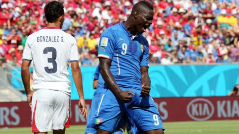 Recife, Brasil, 20 de junio de 2014. Mario Balotelli durante el partido entre la Selección de Italia y la Selección de Costa Rica, correspondiente a la Jornada 2 de la Primera Fase de la Copa Mundial de la FIFA Brasil 2014, celebrado en el Estadio Pernambuco. Foto: Imago7/Cool And Art