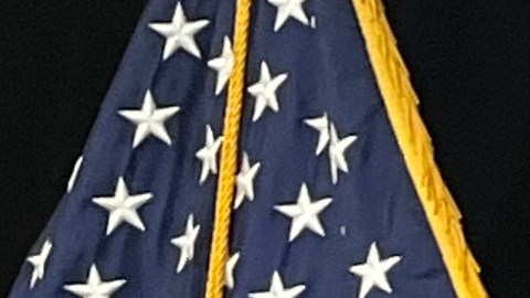 Los congresistas demócratas Darren Soto y Nanette Barragán.