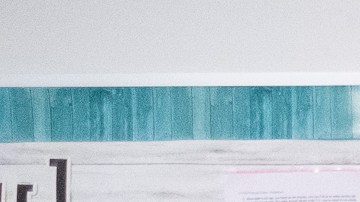 Obed Ortiz, centro, y Jorge Ortiz, izquierda, practican mover un robot durante el taller de robótica en la escuela Magnolia Science Academy en Santa Ana.