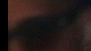 Young Miko y Karol G, cantantes de género urbano.