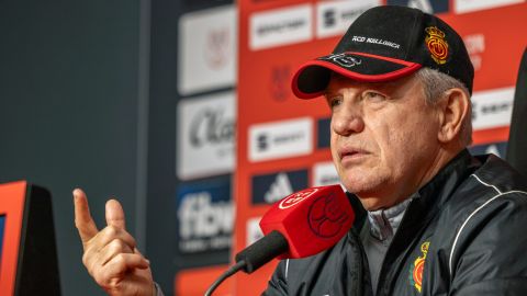 El entrenador del Mallorca, Javier Aguirre durante la rueda de prensa previa al partido de semifinales de Copa del Rey que disputarán el martes ante la Real Sociedad.