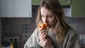 El sentido del olfato puede ayudarte a superar la depresión: qué debes saber