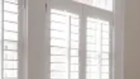 Algunos analistas sugieren que estas órdenes ejecutivas no dan soluciones concretas a los problemas de vivienda.