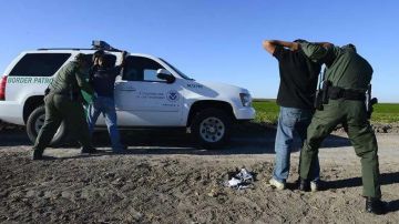 ICE arresta a 117 indocumentados; varios acusados por crímenes graves en Estados Unidos