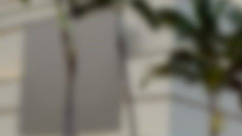 La policía de Los Ángeles busca a la mujer que intentó secuestrar a la menor.