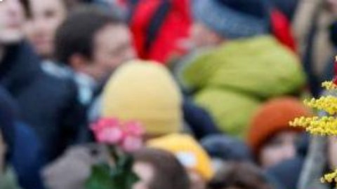 Cientos de personas participaron en el funeral de Alexei Navalny.