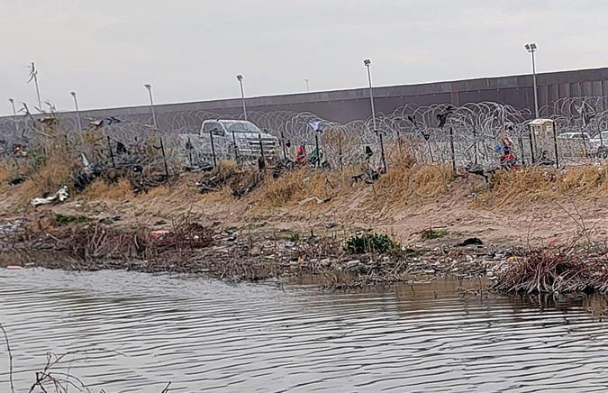 Aumenta la llegada de migrantes a la frontera de EE.UU. por retraso en la entrada en vigor de la ley SB4