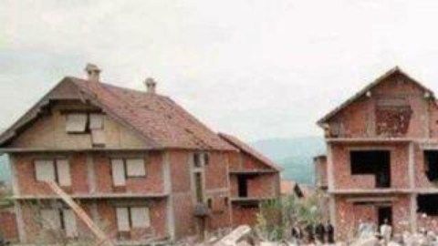 El 24 de marzo de 1999, la OTAN lanzó una campaña aérea de 78 días contra la entonces Yugoslavia.