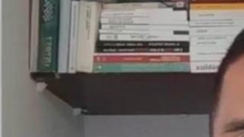 Ojeda formaba parte de un grupo de militares que apoyó un documento en el que desconocían a Nicolás Maduro como jefe de las fuerzas armadas de Venezuela.