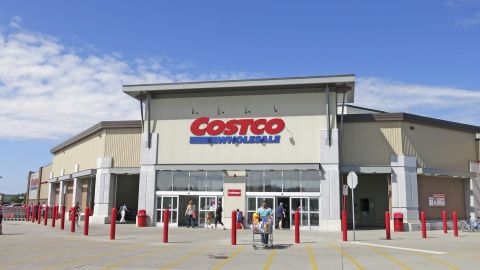 Fachada de Costco Wholesale en Hamilton Ontario, Canadá.