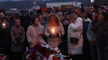 Más de 100 personas murieron el viernes en la noche en un ataque en una sala de conciertos ubicada al norte de Moscú.