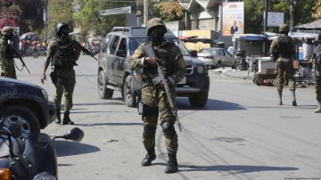 Militares de EE.UU. evacuan a personal de embajada en Haití