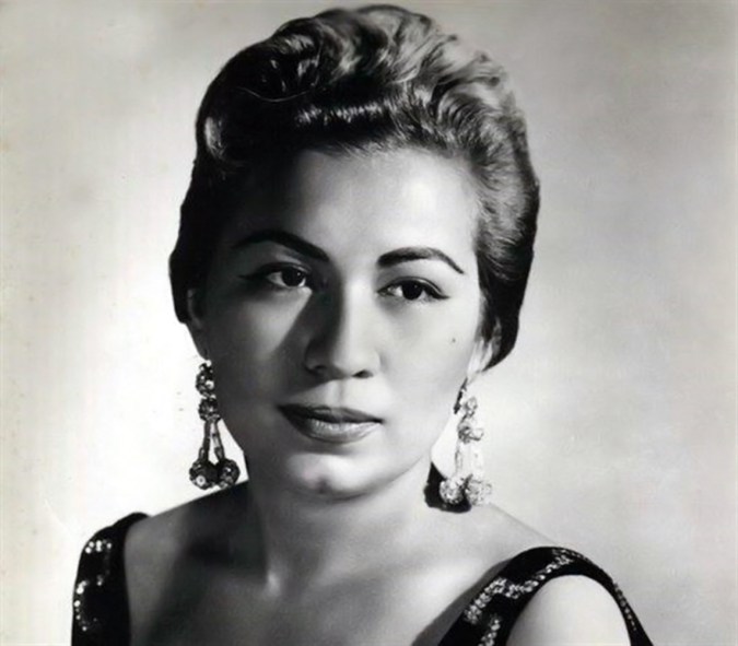 Lola Beltrán es una de las intérpretes de música ranchera y el Huapango más notables del siglo XX. María Lucila Beltrán Ruíz, mejor conocida también como "Lola La Grande" nació el 7 de marzo de 1932 en El Rosario, Sinaloa, México y falleció el 24 de Marzo de 1996. Fotos Archivo, circa 1960/México, 1960.