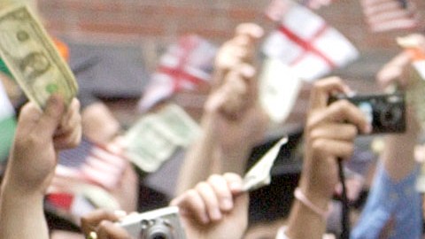 La Administración Biden se propone eliminar las "tarifas basura" que se aplican a los universitarios.